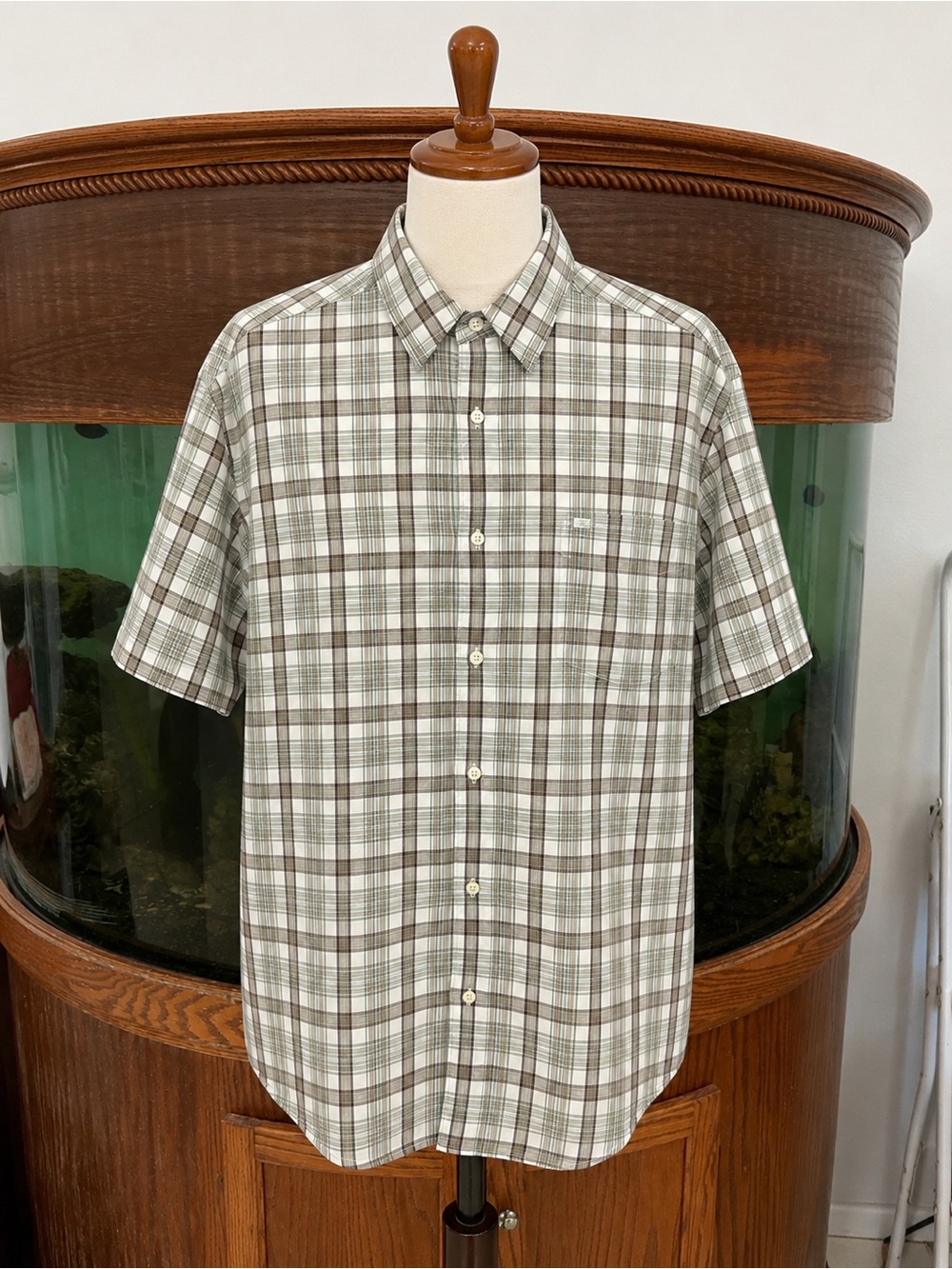 Nautica Jean Company Men’s Large Brown Green Plaid Short Sleeve Button-Up Shirt